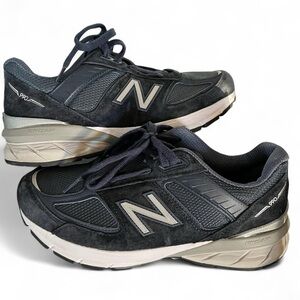 NEW BALANCE 990v5 Women’s Narrow Navy Blue Size 8.5 or Unisex Mens 7.5 USA